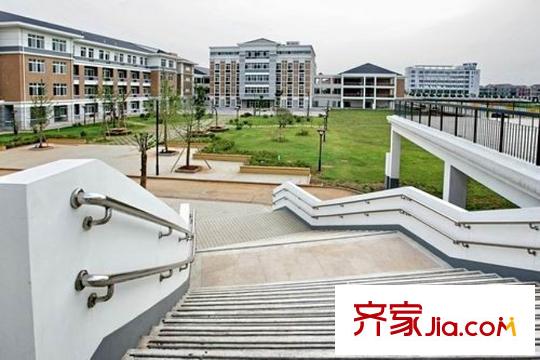 青年公社周邊美加外校內(nèi)部