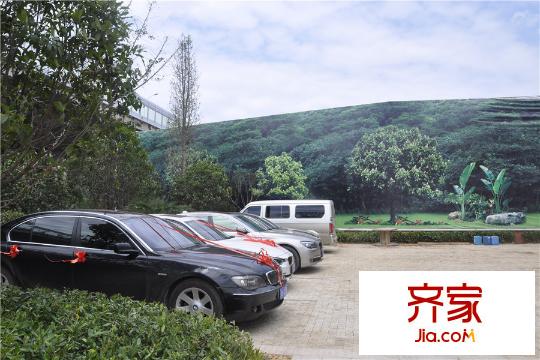 中城悅城售樓部停車場(chǎng)實(shí)景（20150711)