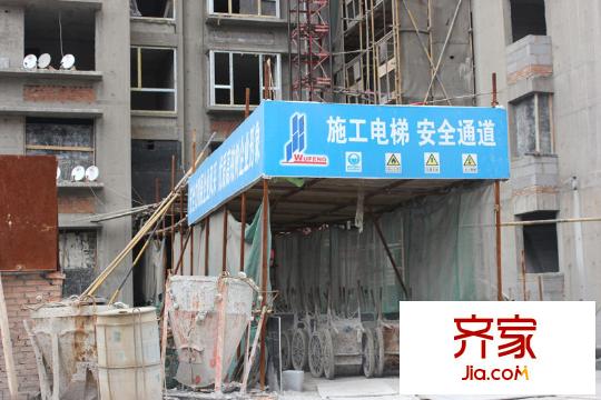 彩虹灣實景圖施工現(xiàn)場（2012.8.8）