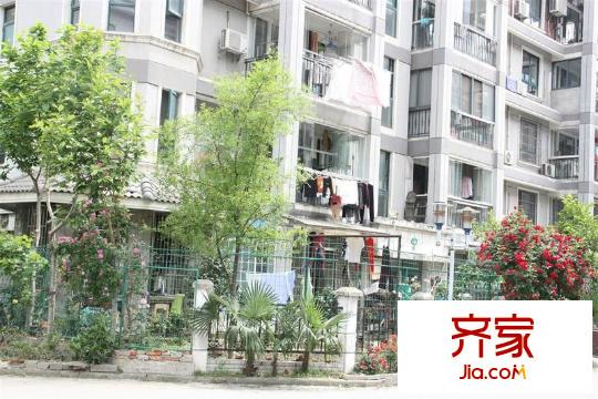 東方花城外景圖