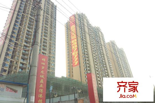 大江鑫港龍城樓棟仰視（20151010）