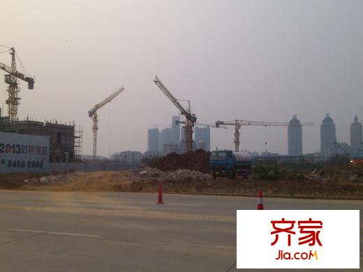 金色港灣雙湖泊岸施工現(xiàn)場(chǎng)（2013.4.1）