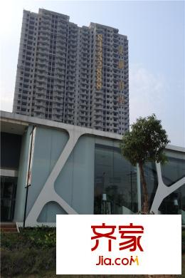 金色港灣雙湖泊岸樓棟外立面（2015.3.20）
