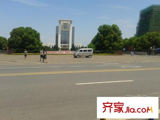 金色港灣雙湖泊岸周邊江漢大學(xué)
