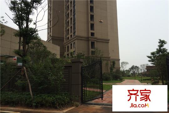 觀瀾太子湖小區(qū)大門（2015.9.17）