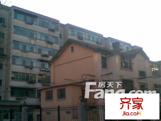 解放路機(jī)械進(jìn)出口公司宿舍