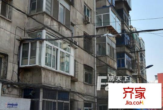 解放路機(jī)械進(jìn)出口公司宿舍外景圖太原  