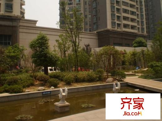 東湖春樹里