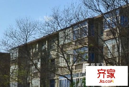 背圪洞省五建宿舍