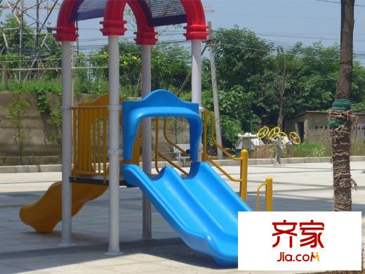 太子花苑游樂設施（2013-7-22）