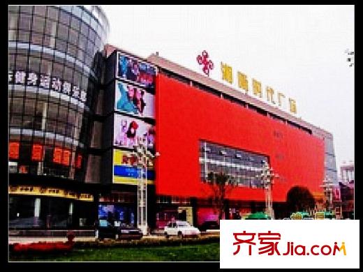 楓景國際公寓周邊湘隆時代商業(yè)中心