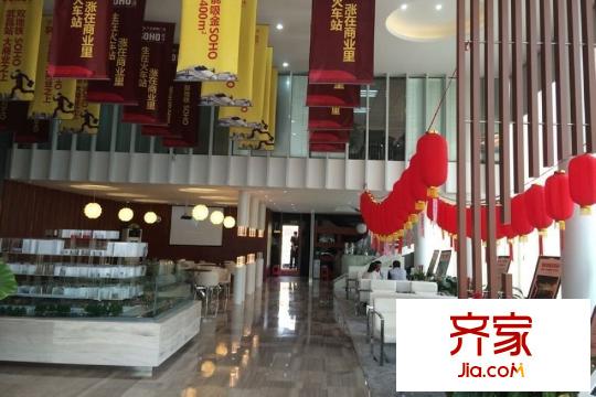 萬金國際廣場售樓部接待區(qū)實景（20150325）