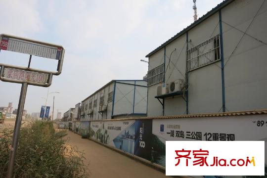 陽光100大湖第別墅周邊公交車站