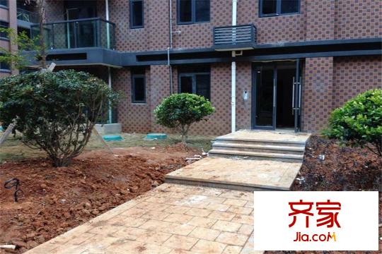 漢飛洋房印象四期綠化工程進度圖（2015-03-15）