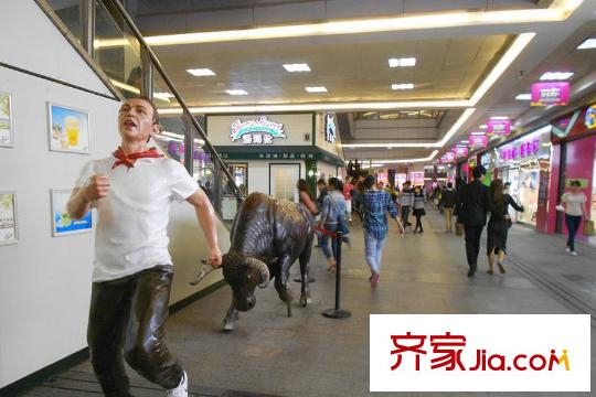 聯(lián)投喻園周邊斗牛雕塑