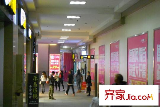 聯(lián)投喻園周邊光谷步行街