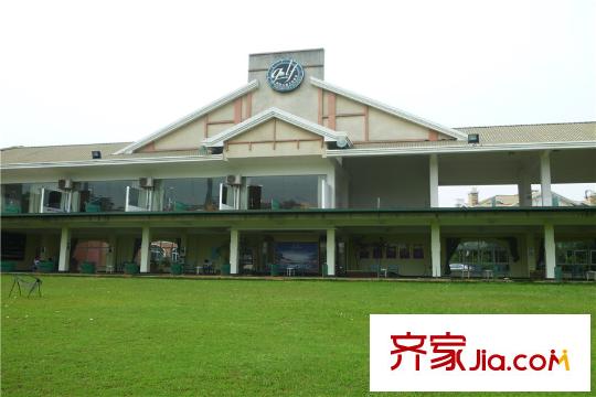 奧特萊斯V公寓周邊高爾夫球場(chǎng)