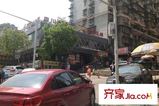 泓悅府洛倫佐公寓周邊火鍋店