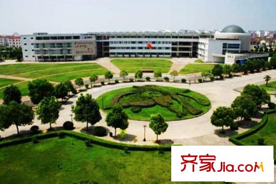 長(zhǎng)江楚韻周邊武漢外語(yǔ)學(xué)校