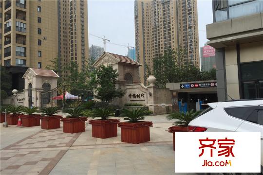 幸福時代小區(qū)門口（20150718）