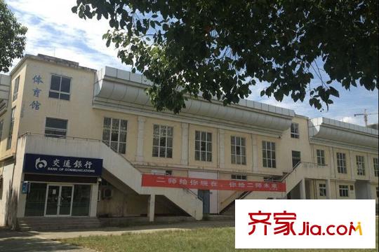 光谷悅城周邊學(xué)校體育館