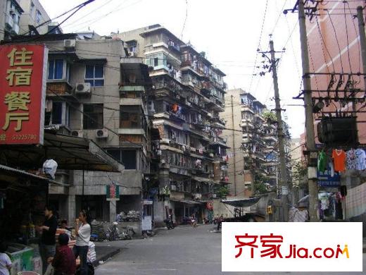 萬(wàn)科金域湖庭周邊小區(qū)道路