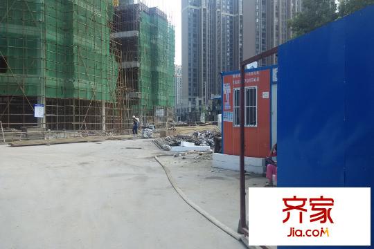 漢北廣場(chǎng)項(xiàng)目門(mén)口（20150712）