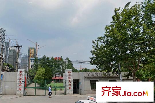 中南SOHO城周邊新河街學(xué)校
