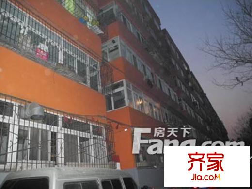 山西醫(yī)科大學(xué)家屬樓北院外景圖DSCN0704