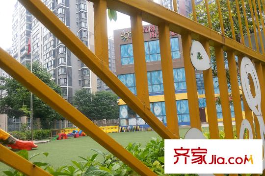 百步亭現(xiàn)代城四區(qū)周邊麗晶教育機構