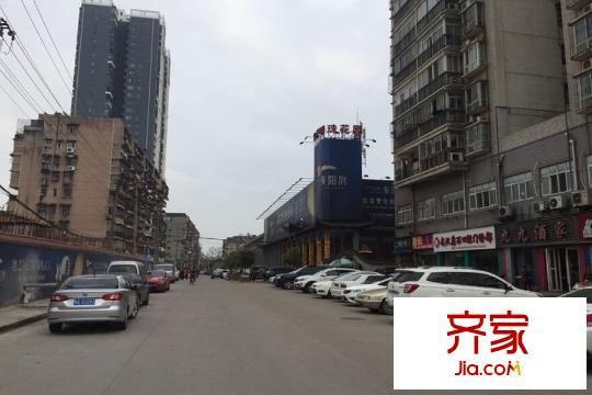 華天明珠紫陽府門口道路（20150413）