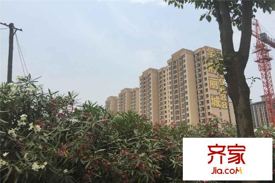 學(xué)府麗城遠(yuǎn)眺項(xiàng)目實(shí)景（2015.5.29）