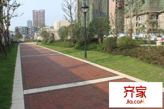 王家灣中央生活區(qū)景觀中軸走道（20151009）