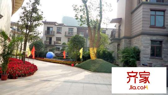 恒大名都小區(qū)入口景觀（20101028）
