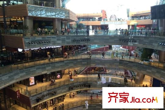 長(zhǎng)投?瓏庭周邊商場(chǎng)內(nèi)