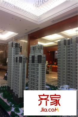 瑞景天成營銷中心展示沙盤一側（20150716)