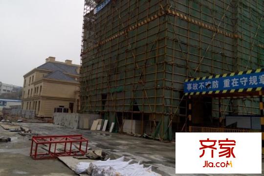 楚天都市雅園建筑底部實(shí)景（20150323）