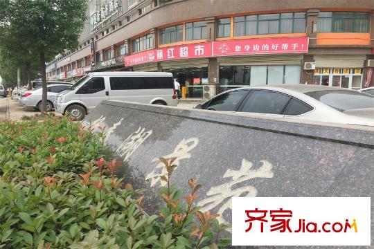 楊春湖畔周邊楊春湖景苑小區(qū)