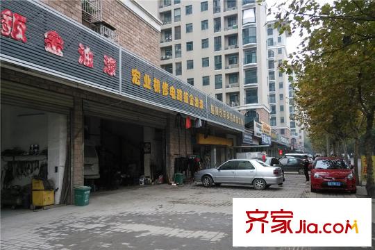 國(guó)際百納周邊各類(lèi)店面