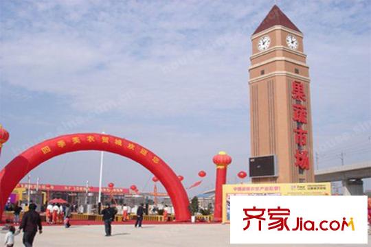 盤龍廣場(chǎng)周邊四季美農(nóng)貿(mào)城