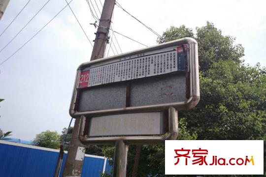 武湖尚公館周邊公交站牌