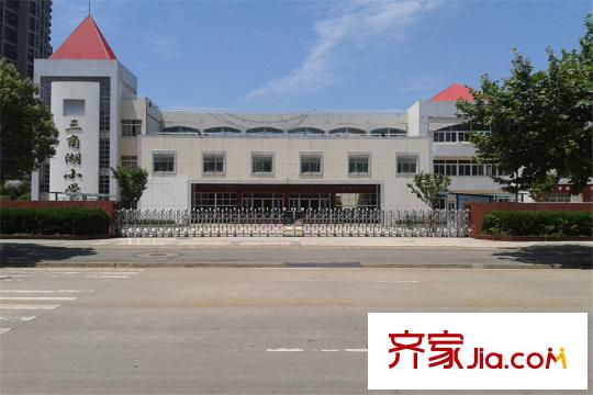 聯(lián)投金色港灣劍橋郡周邊三角湖小學(xué)