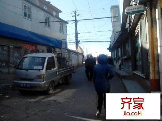 育龍?jiān)吠饩皥D 