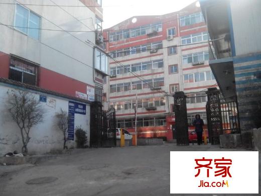育龍?jiān)吠饩皥D 