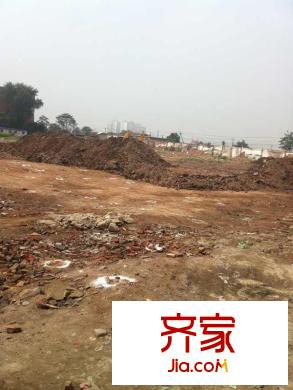 帝景公館實(shí)景圖工地實(shí)景（2013-8-22）