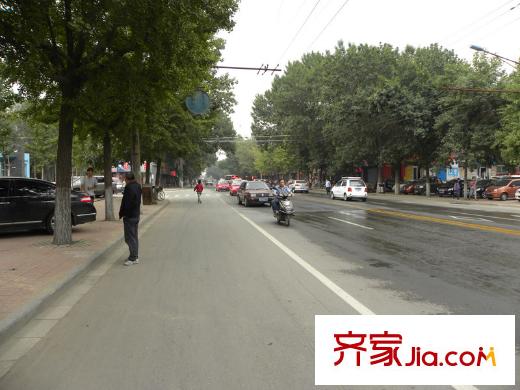 51克拉配套圖項(xiàng)目所在五一路(2010.08.25)