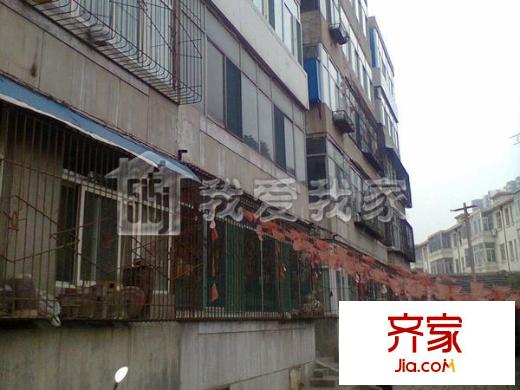 服裝城電力開關(guān)廠宿舍外景圖太原  