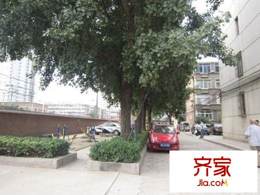 警官學(xué)校宿舍外景圖 