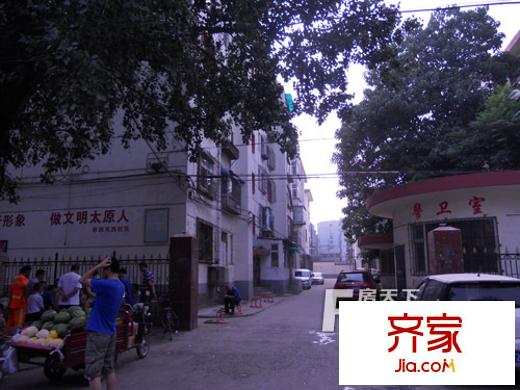 旱西關(guān)街房地局公產(chǎn)房外景圖DSCN8961