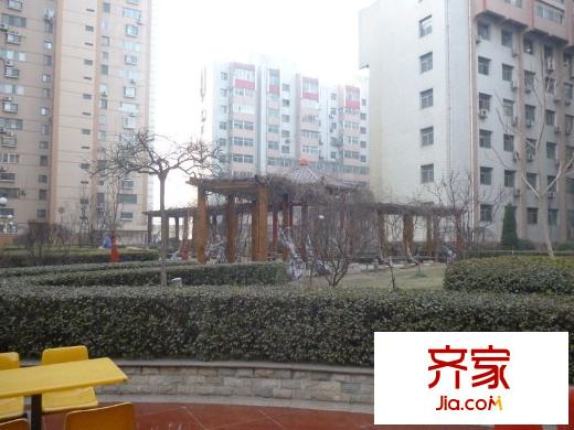 君臨大廈外景圖 